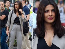 For the vanity fair oscar party, makeup artist pati dubroff created a dazzling eye look on priyanka chopra. Look Of The Day Check Out Priyanka Chopra S Latest Look From Quantico Boldsky Com