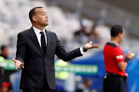 Rafael dudamel, técnico de venezuela, admitió la distancia entre la vinotinto y argentina. Rafael Dudamel Dejo Su Puesto Como Entrenador De Venezuela Para Dirigir En Brasil