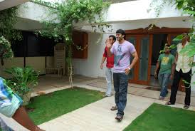Astounding And Lavish Celebrity Homes In Hyderabad In 2021 The semi furnished flat has a super built up area of 840 sqft and is located on the 2nd floor. celebrity homes in hyderabad