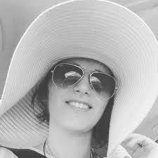 Angela Maffucci's Instagram, Twitter & Facebook