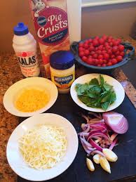 Wowza Tomato Pie Lisa Robertson Tomato Pie Robertsons Recipes Recipes