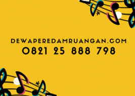Hijau, diimbangi dengan dinding berwarna krem. Jasa Peredam Suara Archives 0821 25 888 798 Spesialis Peredam Suara Ruangan