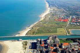 Located on the beachfront, this property has a restaurant, a garden and a tennis court. Nieuwpoort Light Lighthouse In Nieuwpoort Belgium Lighthouse Reviews Phone Number Marinas Com