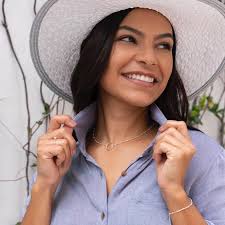 Savannah Lilly's Instagram, Twitter & Facebook