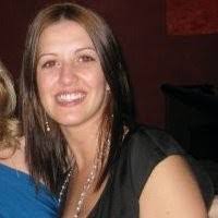 Sara Faust's Instagram, Twitter & Facebook