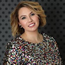 Ashley Hindman's Instagram, Twitter & Facebook