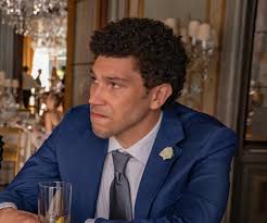 Publicar un comentario en la entrada. Who S Who In New Netflix Movie Love Wedding Repeat