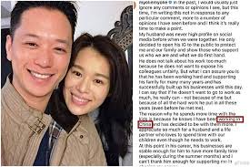 Jun 22, 2021 · 胡杏兒和老公李乘德婚後育有3子，今天是二仔李奕霖（ryan）的2歲生日，李乘德今早在社交網貼了多張ryan的照片，當中有素顏的杏兒和囝囝切baby shark蛋糕的合照，亦有ryan和哥哥brendan拉筋的搞笑照，也有李乘德一邊單手抱住ryan，一邊踩單車的合照等，相當溫馨。 Ogzkwpzmy0 Czm