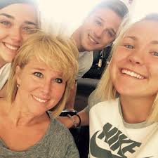 Looking for a hvac tech to charge a minisplit unit.