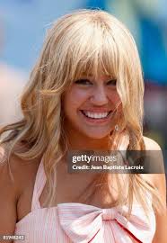 4.753 Miley Cyrus Sightings Fotos und hochauflösende Bilder