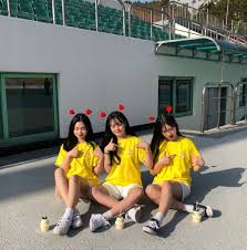 See more of ulzzang boys/girl on facebook. Ulzzang Girls Friendship And Friends Image 6975373 On Favim Com