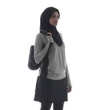 Model hijab fatin shidqia lubis inspirasi gambar tutorial hijab bercadar. Foto Intip Baju Olahraga Khusus Hijabers Rancangan Sigi Wimala