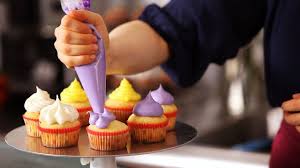 Get the recipe at oh so delicioso. 5 Cupcake Icing Techniques Cake Decorating Youtube