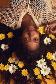 Beautiful Black And Yellow Flowers Blackfashion Natural Hair Styles Black Girl Aesthetic Black Beauties