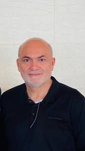 وزير الاتصالات رئيس الهيئات...