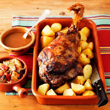 Gigot D Agneau Au Four Et Pommes De Terre Sautees Recettes Recette Recettes De Cuisine Recette Gigot Agneau Pommes De Terre Sautees
