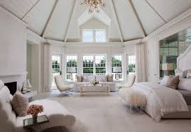 Oversized old mansions with an unusually large number of bedrooms have typically been difficult to sell. Twin Peaks A 45 Million Newly Built Shingle Mansion In Southampton Ny Luxury Bedroom Master Luxurious Bedrooms Mansion Bedroom