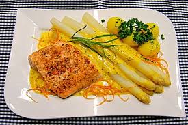 Spargel Und Lachs Mit Orangensauce Von Monika Chefkoch Orangensauce Spargel Mit Lachs Spargelgerichte