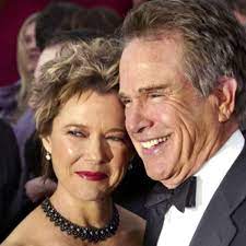 Perhaps ironically, beatty grew up in a very conservative, religious family which frowned highly upon sex. Der Schauspieler Warren Beatty Berichtet In Seinem Buch Er Hatte Mit Uber 13 000 Frauen Geschlafen Stars