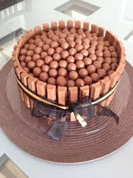 Gateau Kit Kat Maltesers Gateau Kitkat Gateaux Et Desserts Gateau