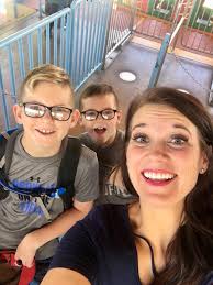 My whole family (both sides) were born and raised around Union City and  Fairburn area.. my brothers went to Feldwood and I went to CH Gullett. We  lived