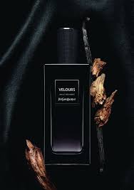 Yves Saint Laurent La Nuit De L Homme Le Parfum Fragrantica Velours Parfums Meilleur Parfum Pour Homme Parfum De Marque