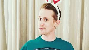 Nothing to remind you of your age like two childhood figures having a baby together. Macaulay Culkin S Hilarious Tweets About Turning 40 Yaay Entertainment