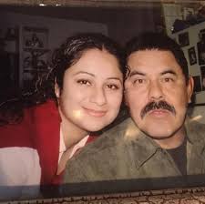 Únete a nuestro equipo de trabajo! Se solicita EMPLEADA para Panadería La  Mejor ZONA CENTRO. Interesadas favor de acudir a Ave. Constitución 1727  Zona Centro De 5 a 7 P.M.