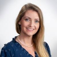 Rebecca Chenoweth's Instagram, Twitter & Facebook