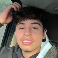 Troy Strom (@stromy5)