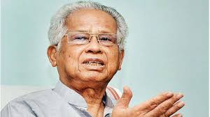 An old image of the assam cm was shared with the claim that he had to escape from his house during protests. Former Assam Cm Tarun Gogoi Passes Away
