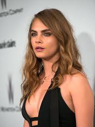 Cara Delevingne 12 Agustos 1992 Londra Dogumlu Ingiliz Model Ve Oyuncu Cara Delevingne Tolstoy Un Anna Cara Delevingne Cara Delevingne Style Cara Delvingne