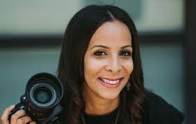 Amanda Lott's Instagram, Twitter & Facebook