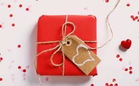 De la ceasuri și casete personalizate până la inele cu design danez, acestea sunt sugestiile noastre pentru un cadou de valentine's day. Shopping Therapy Idei De Cadouri Pentru Ea De Valentine S Day