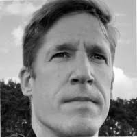 Email e telefono di Angela Tecson