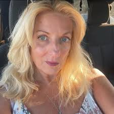 It was freaky Saturday & date night with @alix_earle. We reversed fashion  roles, she brought me flowers… I broke a vase & threw her under the bus  then accidentally took her to