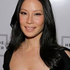 Joan Lucy's Instagram, Twitter & Facebook