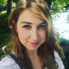 Liz Lanier's Instagram, Twitter & Facebook