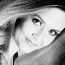 Amanda Starkey's Instagram, Twitter & Facebook