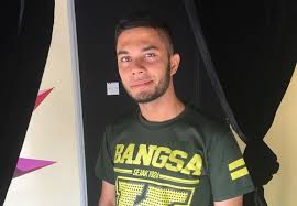 Antara peserta yang jadi pilihan orang ramai ialah danial, fikri dan mat sabah. Fikry Lawak Solo Tak Sertai Mlm2017 Kerana Pelajaran Hiburan Mstar