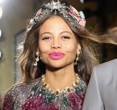 Meet Emma's beautiful children! She's a proud mum who isn't shy to share  her surrogacy journey : r/SaintMeghanMarkle