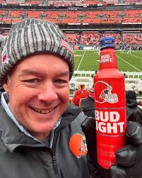 Cameron Streeter's Instagram, Twitter & Facebook