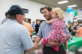 For Voters Sick of Money in Politics, a New Pitch: No PAC Money Accepted