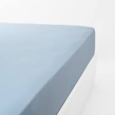 Pas cher mais de qualité, ce drap. Drap Housse Jersey Extensible En Coton Bleu Clair 200x200 Cm Drap Housse Douceur Adulte Maisons Du Monde