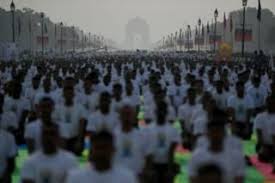 عشرات الآلاف يحيون اليوم العالمي لليوغا bbc news عربي international yoga day yoga day how to do yoga