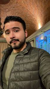 Hi, I'm **Tanmay** and I'm moving to Seattle. I'm looking for a **studio or  private bedroom** in **Capitol Hill, South Lake Union (SLU), U District, or  Roosevelt**, with a **budget up to