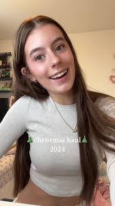 Nicole Violet Hardee