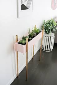 Skinny Planter Stand Diy A Beautiful Mess Diy Plant Stand Planter Stand Diy Plants