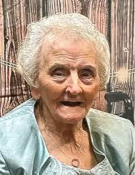 Lacy Hardy's Instagram, Twitter & Facebook