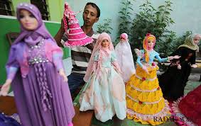 Princess adventure (2020) dublat în română. Robiyanto Bisnis Barbie Custom Berawal Dari Koleksi Boneka Istri